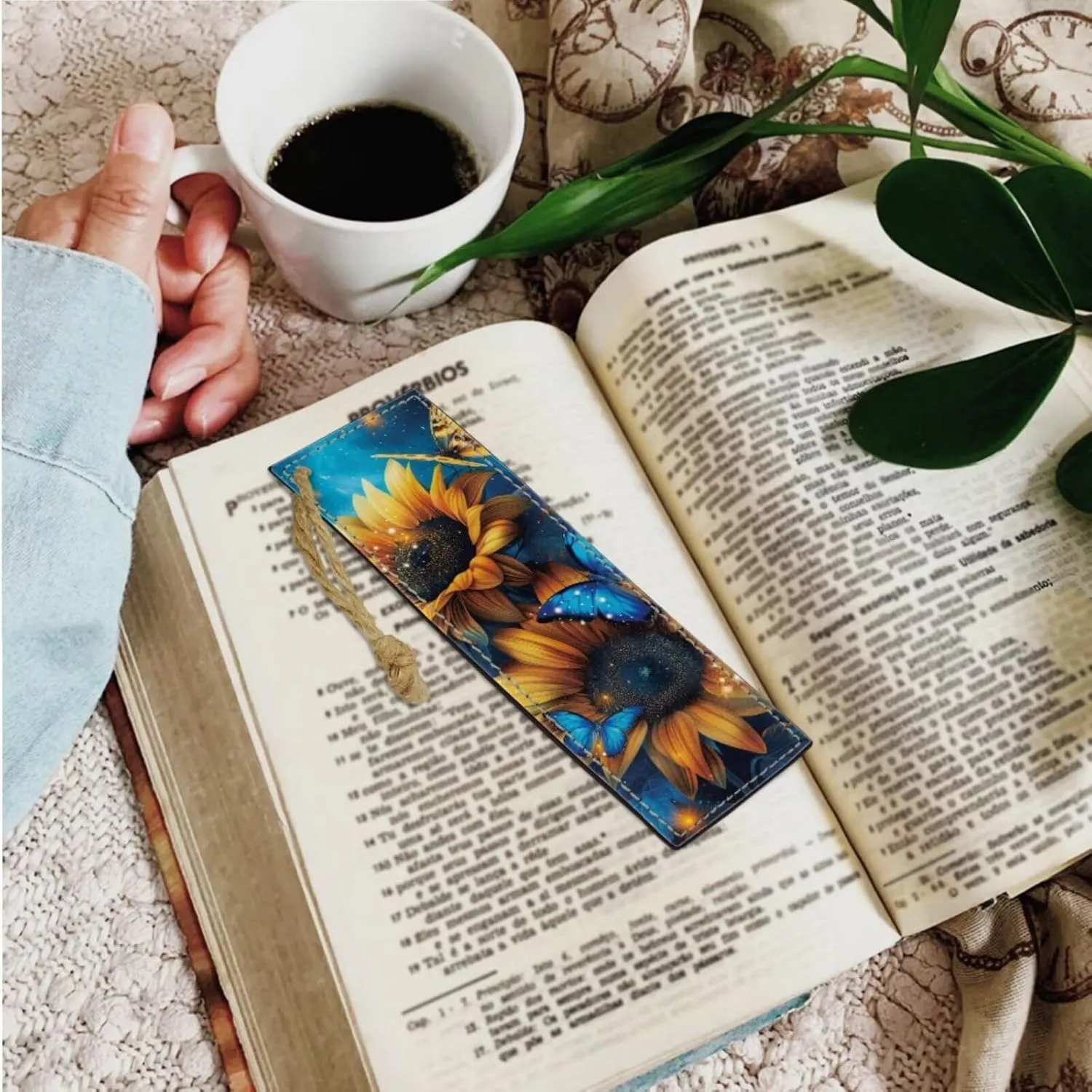 Butterfly Sunflower Pattern 3PCS Bible Covers Bible Case Bible Cover Case Leather bookmark Bible Holder Strap Bible Cover Gifts