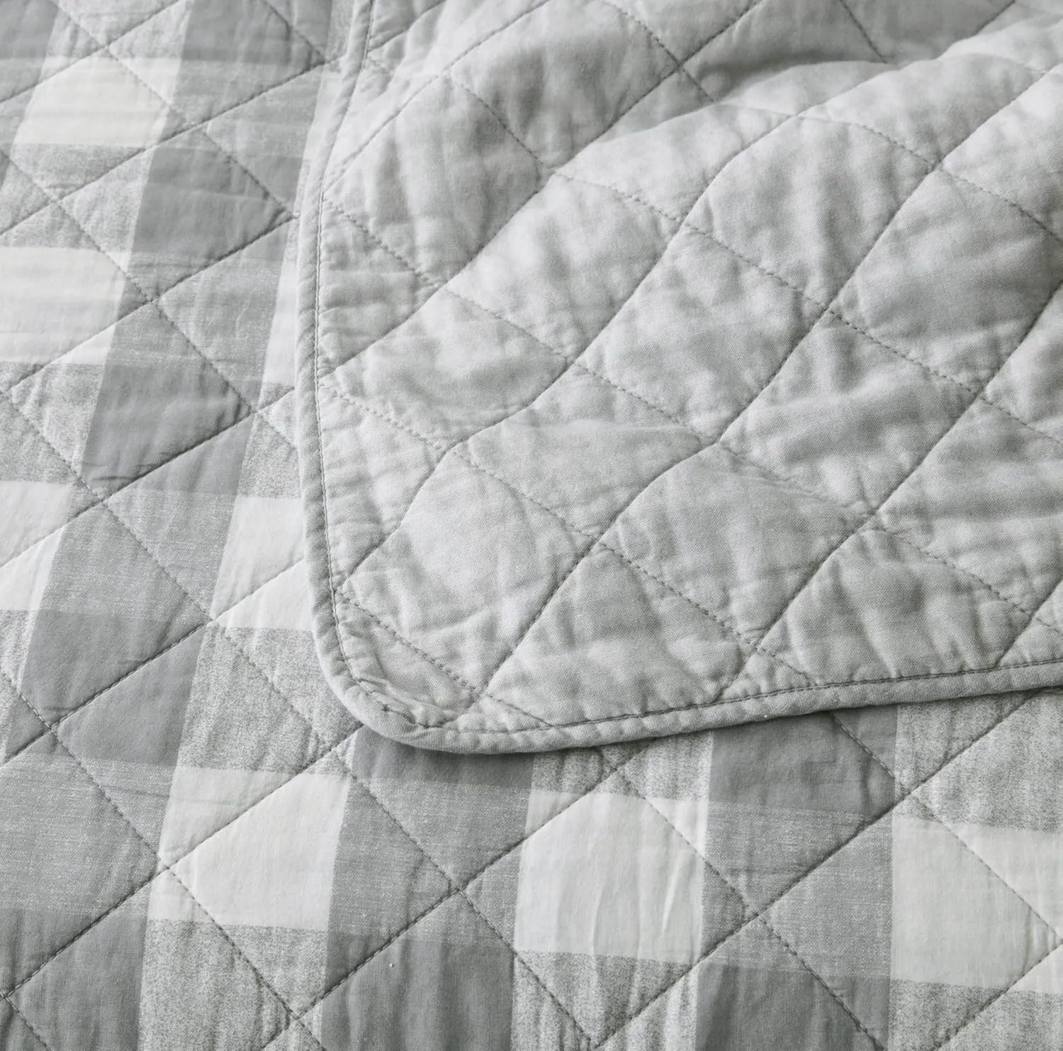 Chezmoi Collection 3-Piece Gray White Plaid Cotton Quilt Set - Buffalo Check Solid Reversible Bedspread - Pre-Washed Cotton Lightweight Coverlet, Queen Size