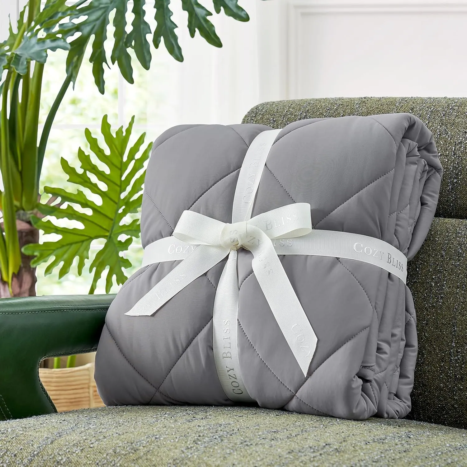 Cozy Bliss Cooling Blanket for Hot Sleepers, Q-Max 0.4 Cooling Comfort Queen Size, Cold Blankets for Night Sweats Sleeping, Ultra-Cool Lightweight Breathable Summer Blanket for Bed