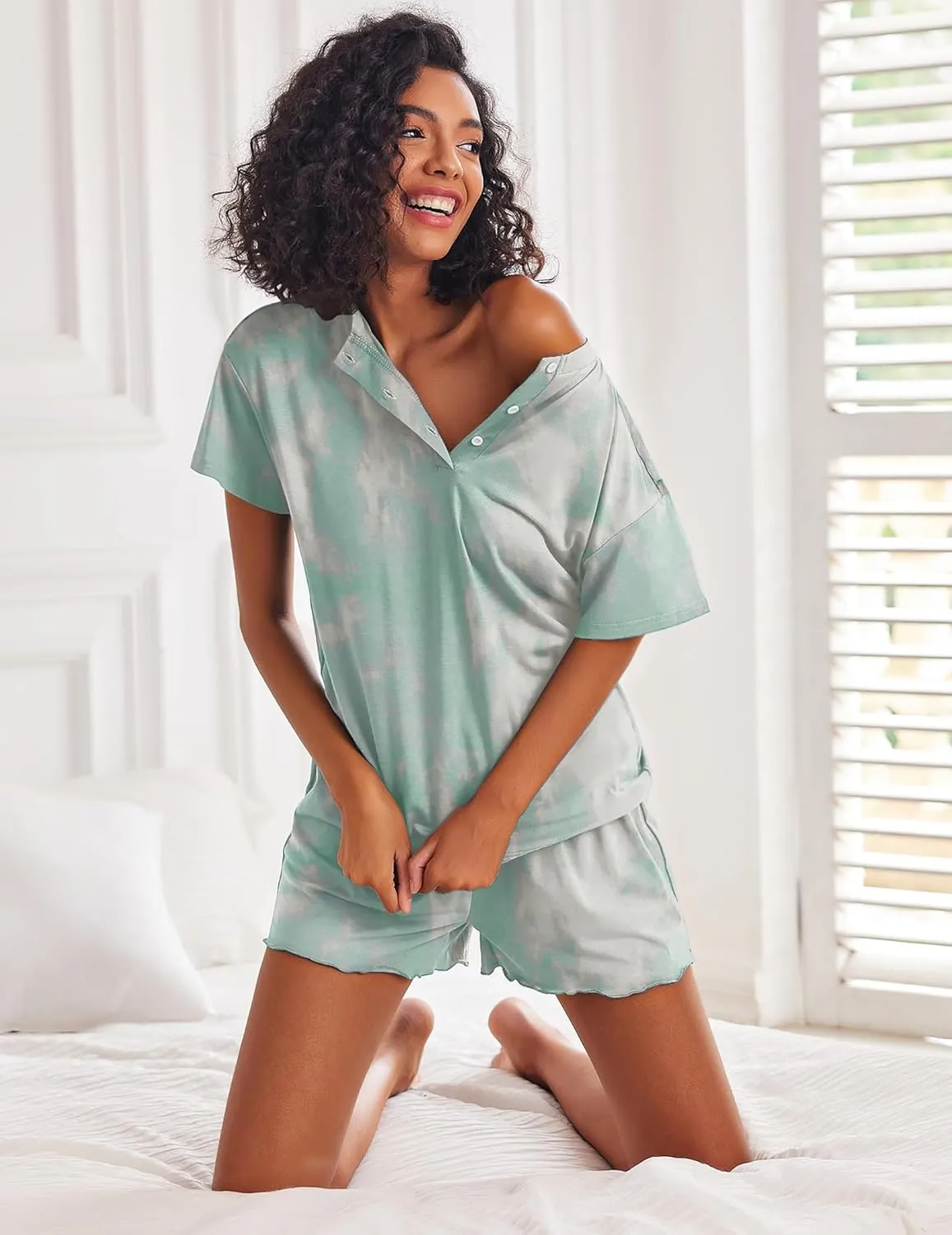 Ekouaer 2 Pack Womens Pajama Sets Short Sleeve Top with Shorts Soft Comfy Loungewear Sleepwear S-XXL