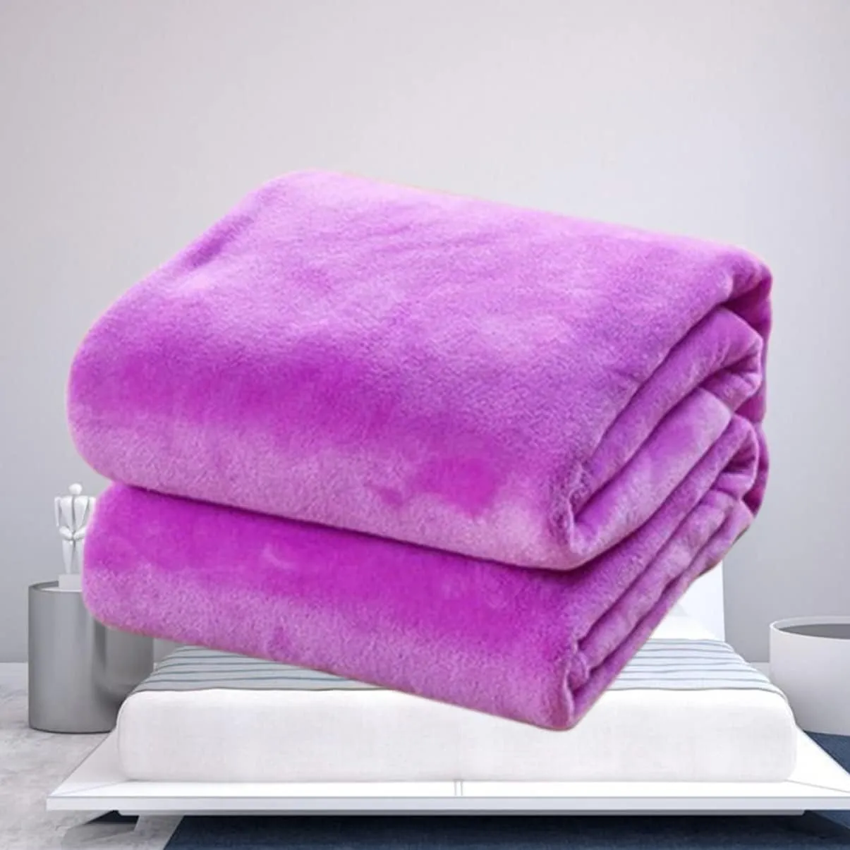 HEALLILY Solid Color Flannel Fleece Blanket Lightweight and Cozy for Couch Bed Home Use Extra Warm Purple Bedding for Winter Camping and Backpacking