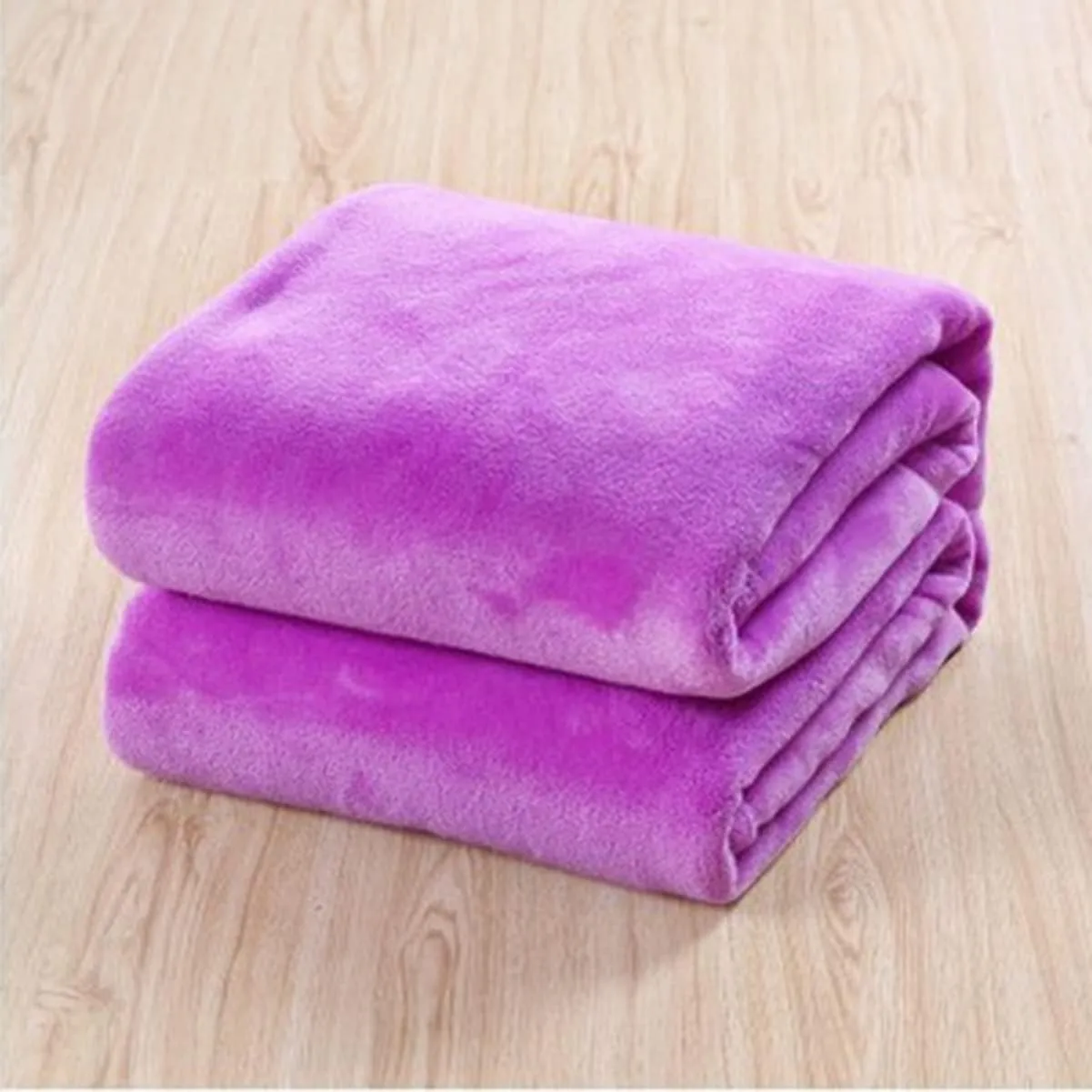 HEALLILY Solid Color Flannel Fleece Blanket Lightweight and Cozy for Couch Bed Home Use Extra Warm Purple Bedding for Winter Camping and Backpacking