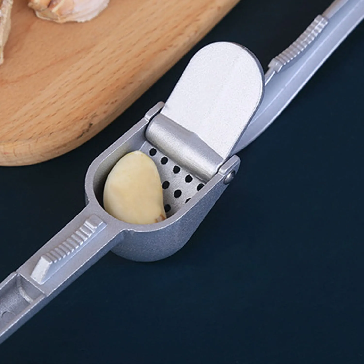 Lightweight Aluminum Garlic Press – Easy, Durable & Dishwasher Safe