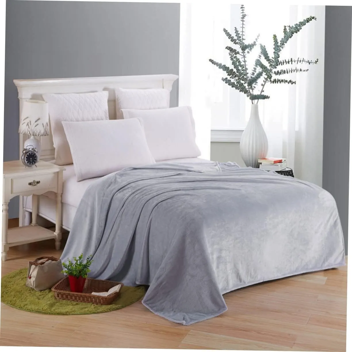 Solid Color Flannel Fleece Blanket Lightweight Extra Warm Bed Blanket for Home Camping Backpacking Cozy Grey