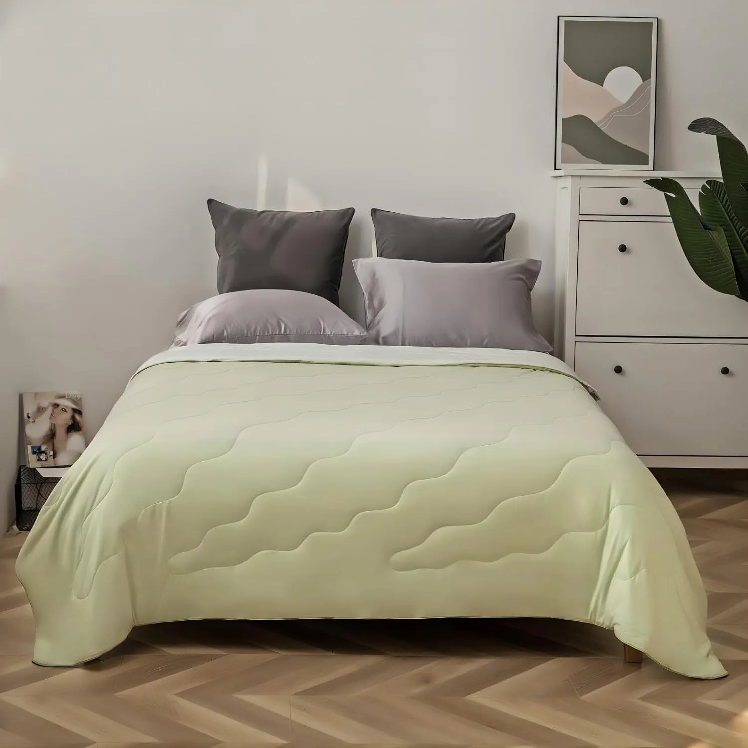 TELUS Cooling Comforter King/Cali King, Double Side Arc-Chill Cooling Blanket, Lightweight Summer Quilt for Hot Sleeper Night Sweat, 90 x 106 Inches, Green