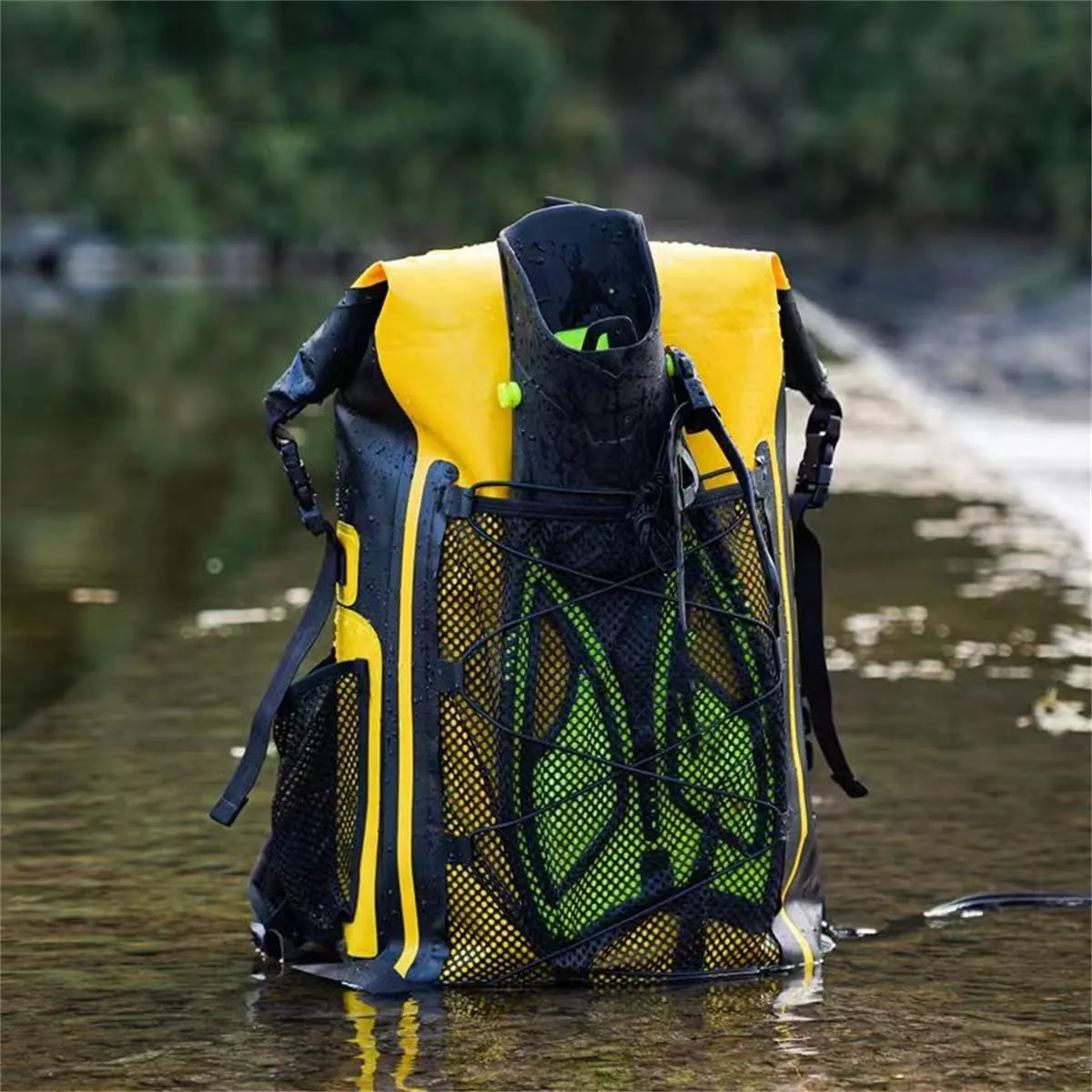Waterproof Backpack Kayak Dry Bag Backpack Waterproof 30L, Lightweight Roll Top Dry Bag for Boating Surfing Camping (Black,30L)