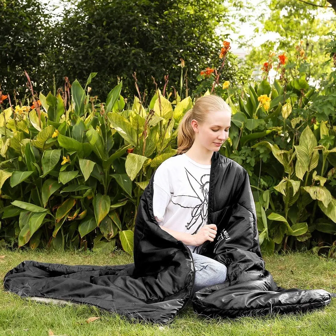 XL Size Upgraded Version of Camping Sleeping Bag 4 Seasons Warm and Cool, Lighter Weight, Adults and Children Can Use Waterproof Camping Bag, Travel and Outdoor Activities